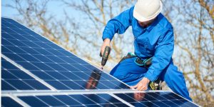 Installation Maintenance Panneaux Solaires Photovoltaïques à Magrin